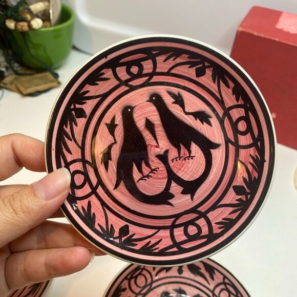 Bonwit Teller Set 5 primitive folk art birds coasters Pink original box Italy - Picture 8 of 14